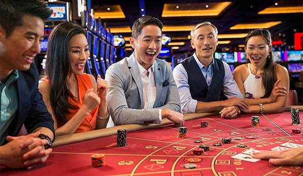 Experience playing Baccarat online: How to beat the house from the start